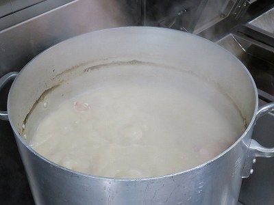 豚骨スープ