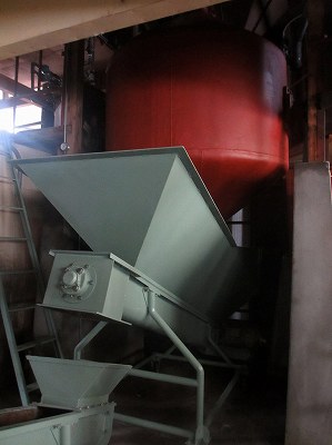 大豆を蒸す機械