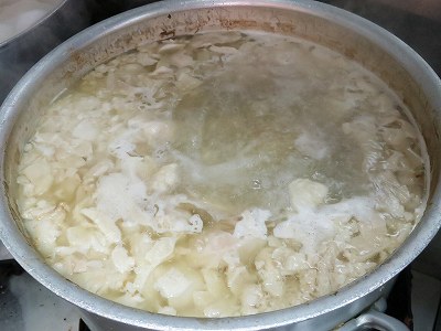 煮込み途中のスープ