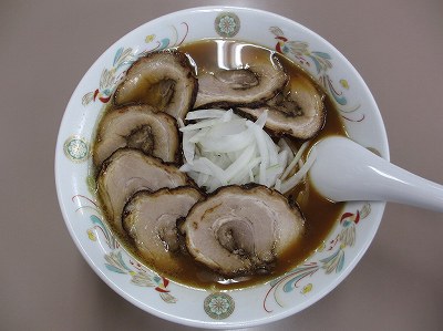 しょうゆ玉ねぎチャーシュー麺