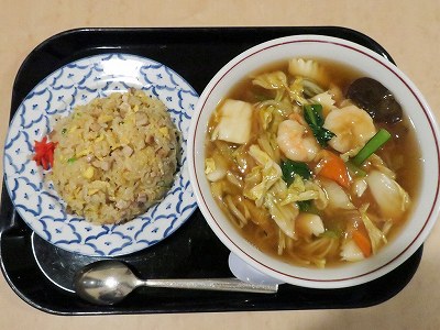 五目うま煮麺半炒飯セット