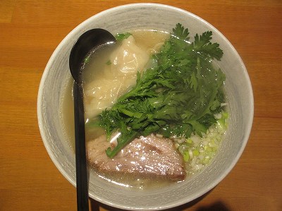 横浜元町本丸亭の塩らー麺