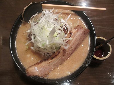 肉ごま菜担麺