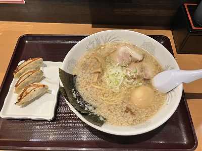 りゅうきらーめん＋3こ餃子