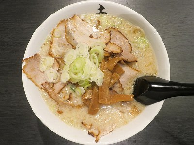 背脂みそラーメン